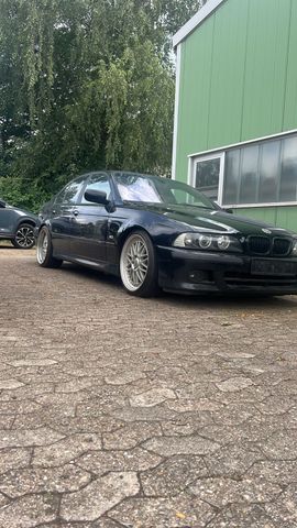 BMW 535i E39 V8 