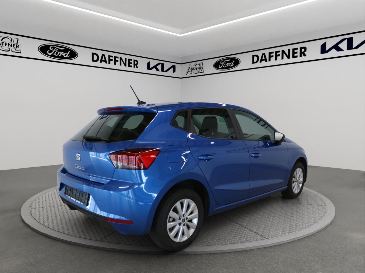 Fahrzeugabbildung SEAT Ibiza Style Navi Kamera LED Klimaautomatik Alu