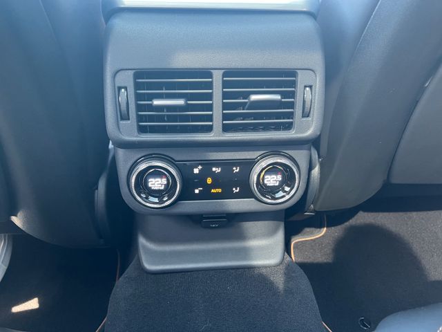 Fahrzeugabbildung Land Rover Range Rover Velar SV Autobiography Dynamic