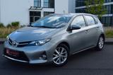 Toyota Auris Life+ 2.0D,6-Gang,8-Fachbereift - Toyota Auris Gebrauchtwagen in Köln