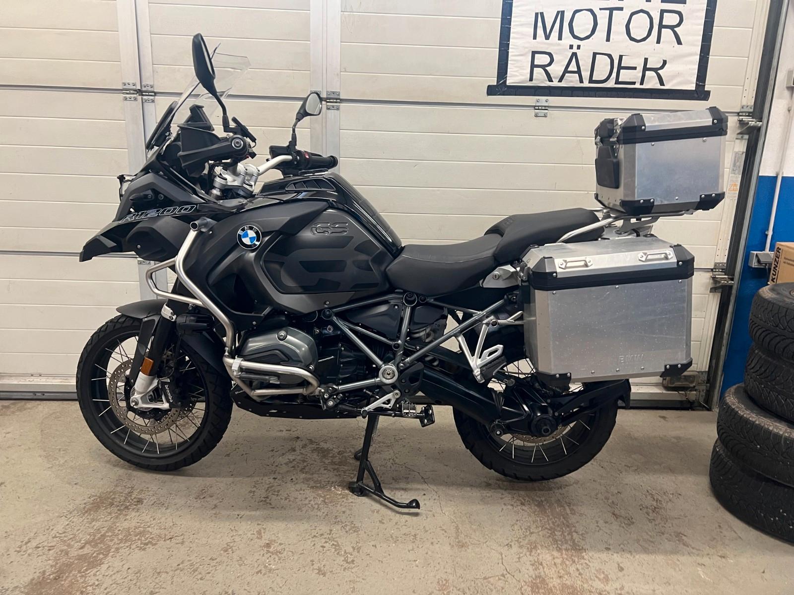 BMW R 1200 GS Adventure Triple Black