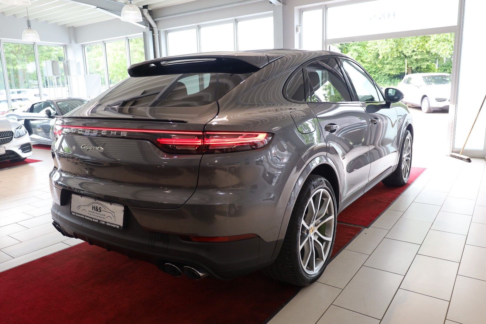 Porsche Cayenne Coupe E-Hybrid Panorama foto 7