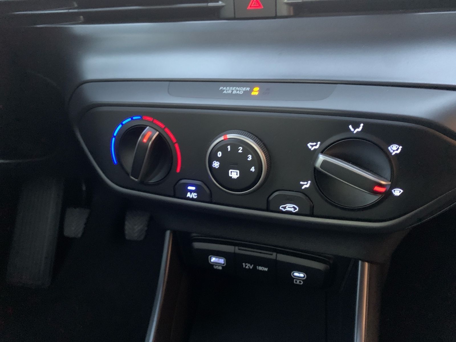 Fahrzeugabbildung Hyundai i20 1.2 Select Navi Kamera