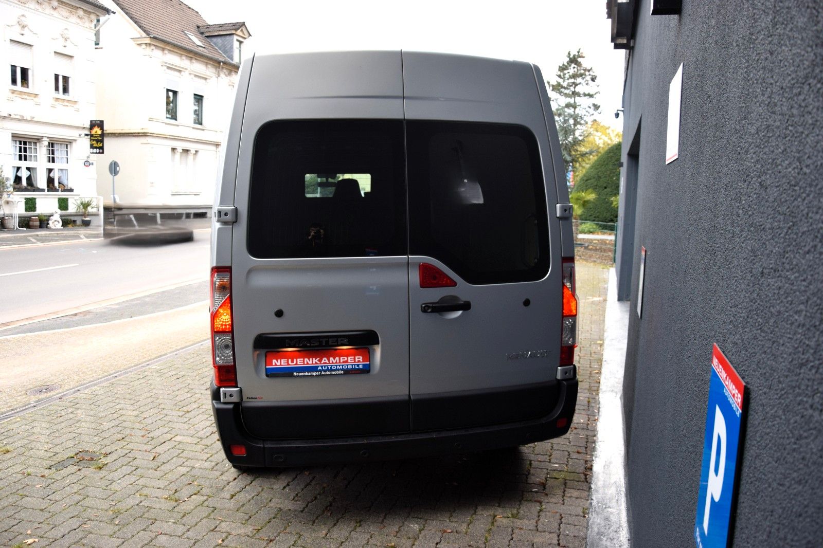 Fahrzeugabbildung Renault Master III Kasten L2H2 Klima PDC LED 3,5t