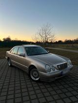 Mercedes-Benz Mercedes e200 Kompressor - gebrauchte Mercedes-Benz E-Klasse aus dem Jahr 2001