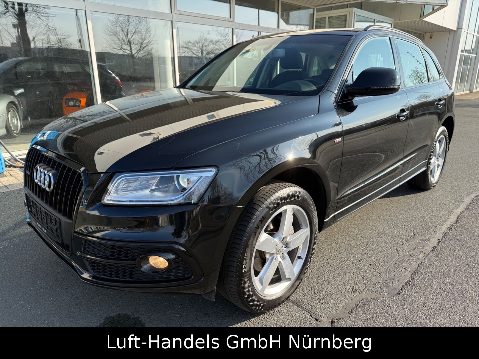 AUDI Q5 2.0 TDI 140 kW quattro Autom Panorama Navi