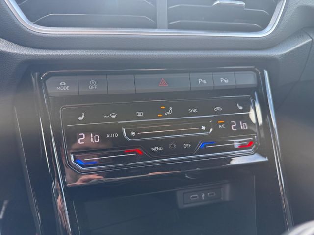 T-Roc R-Line 1.0 TSI 6-Gang AHK-abnehmbar CarPla