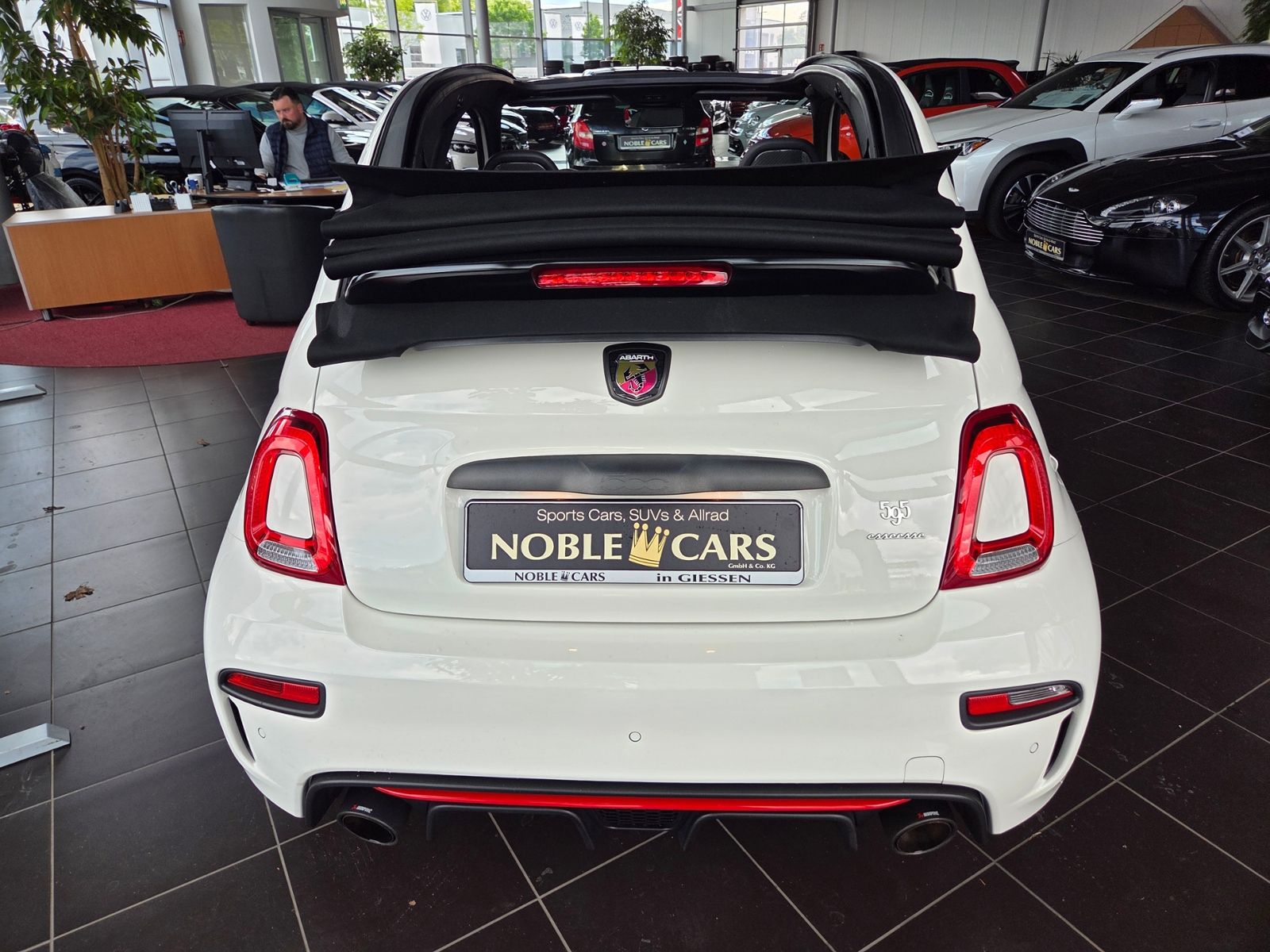 Fahrzeugabbildung Abarth 595 C Esseesse Beats XENON NAVI ALU