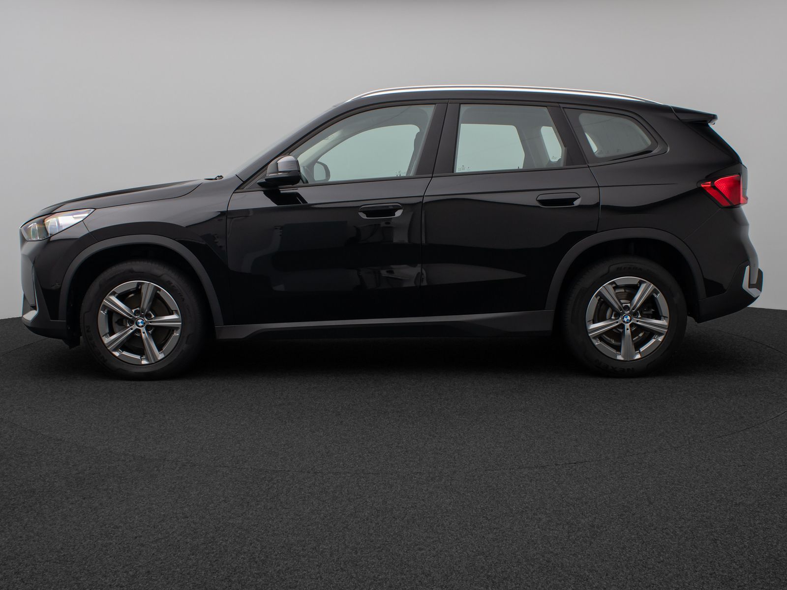 Fahrzeugabbildung BMW X1 sD18i Kamera DAB Fernlichtassist Komfort AHK