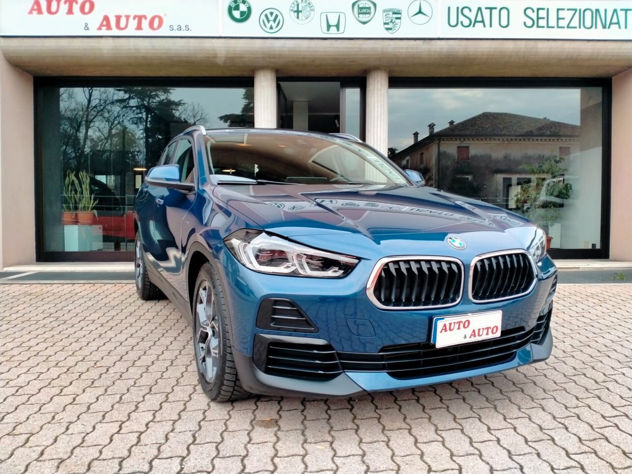 BMW X2 XDRIVE 18D LED / TETTO / DDC / KEYLESS / 