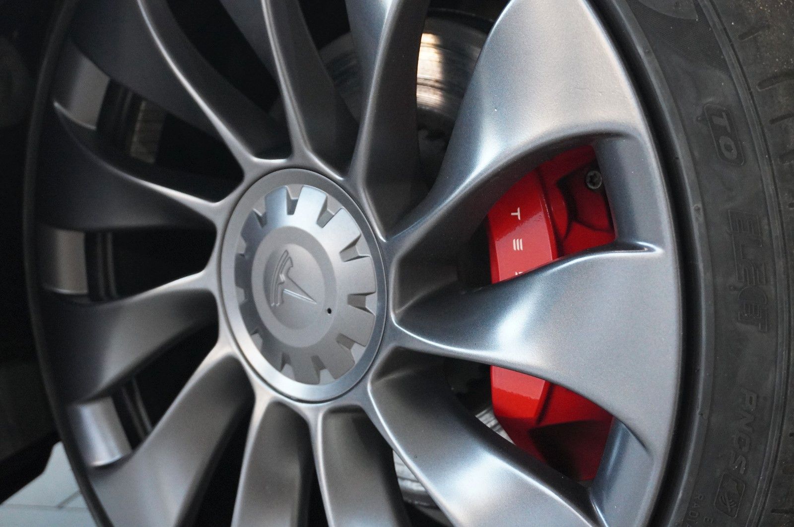 Fahrzeugabbildung Tesla Model 3 PERFORMANCE DUAL-MOTOR NAVI/LED/PILOT+