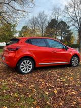 Renault Clio TCe 100 X-tronic Experience Experience - Renault Clio in Leverkusen