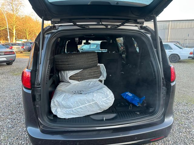 Chrysler Chrysler Touring Plus S  20" Felgen Monitor