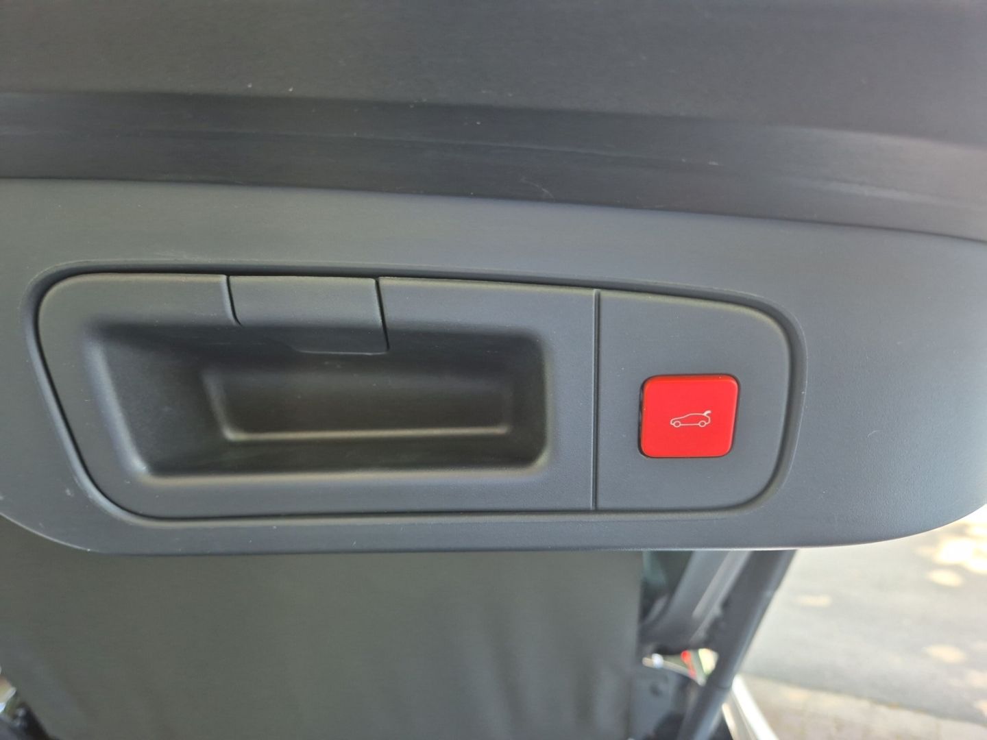 Fahrzeugabbildung Citroën C5X 1.6 Plug-In Shine Pack Hybrid 225 e-EAT8
