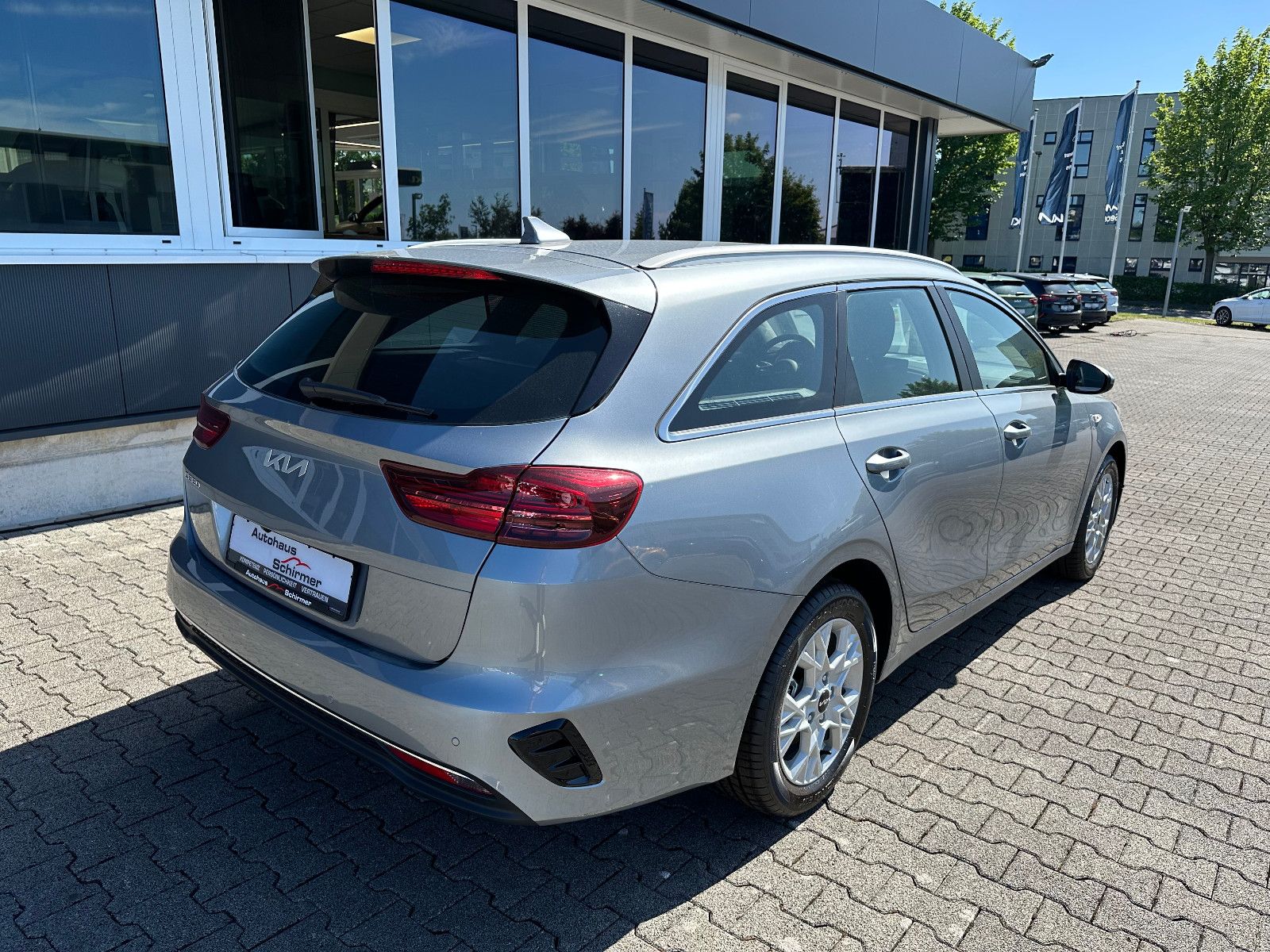 Fahrzeugabbildung Kia Ceed Sportswagon 1.5T 140PS DCT7 VISION KOMF+
