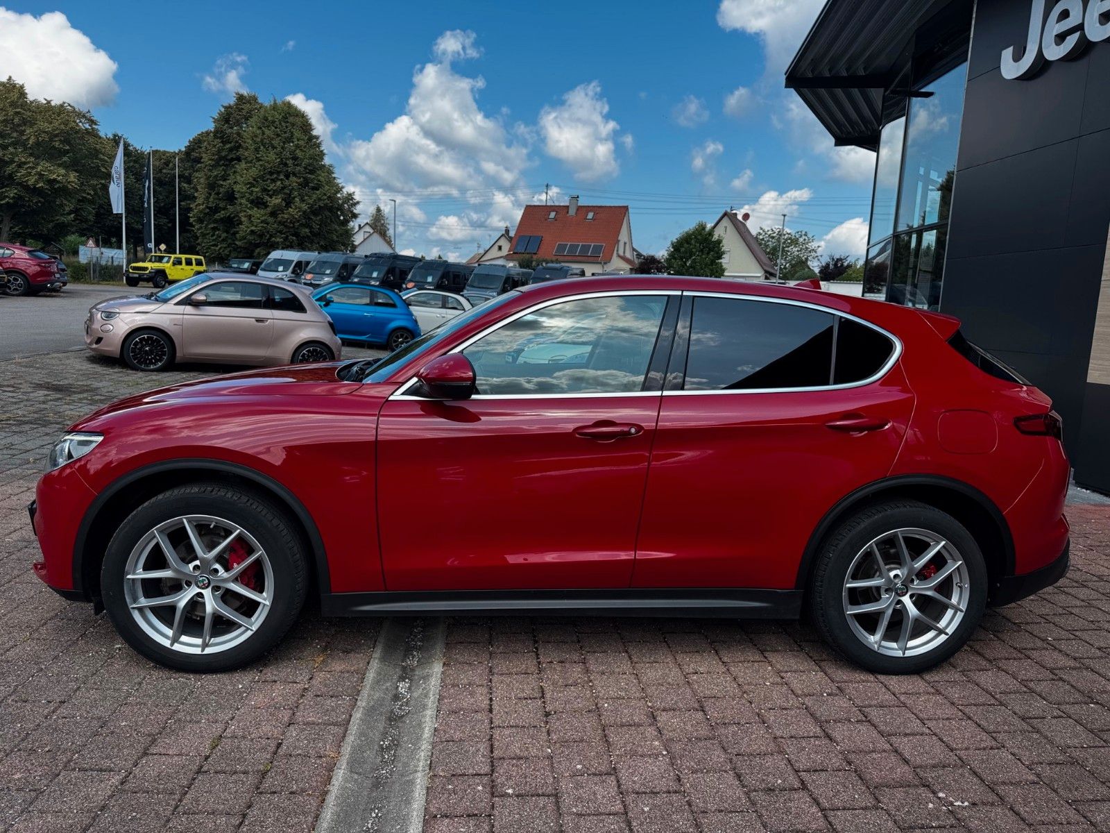Fahrzeugabbildung Alfa Romeo Stelvio Super 280PS AT Q4 MEMORY NAVI EL. HECKKL