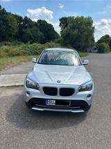 BMW X1 sDrive18i - 62.500 km | 8-fach bereift - BMW: 500i