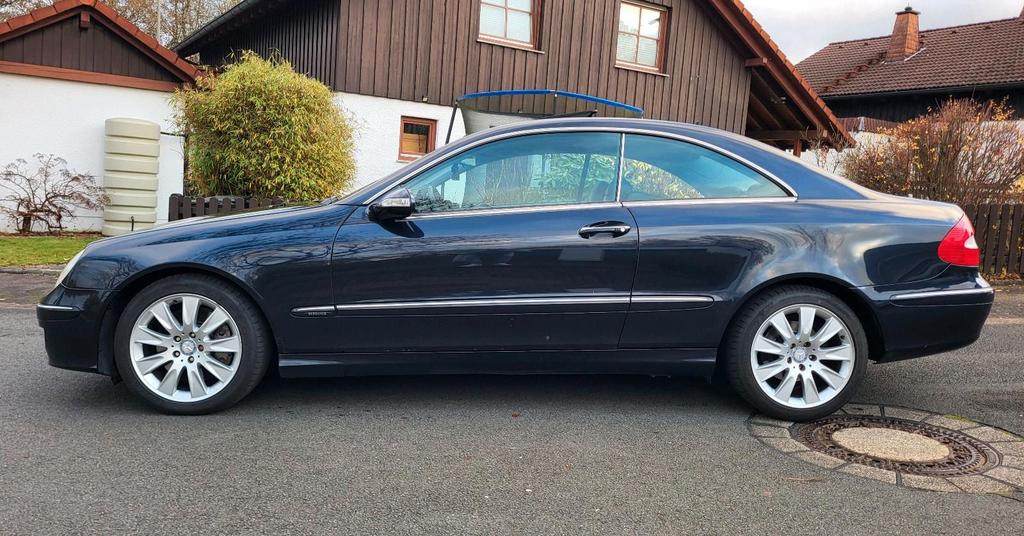 Mercedes-Benz CLK 320