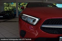 MERCEDES-BENZ A 180 d~Automatik~Navi Pro~LED~SHZ~Service neu