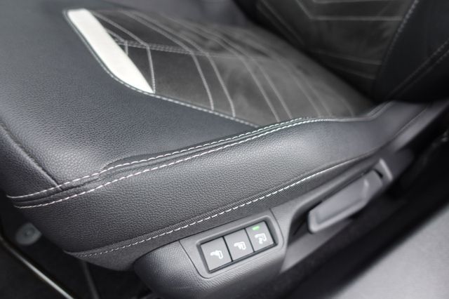 Fahrzeugabbildung Opel Mokka 1.2 Turbo GS KlimaA,LED,Navi,SHZ,Kam.