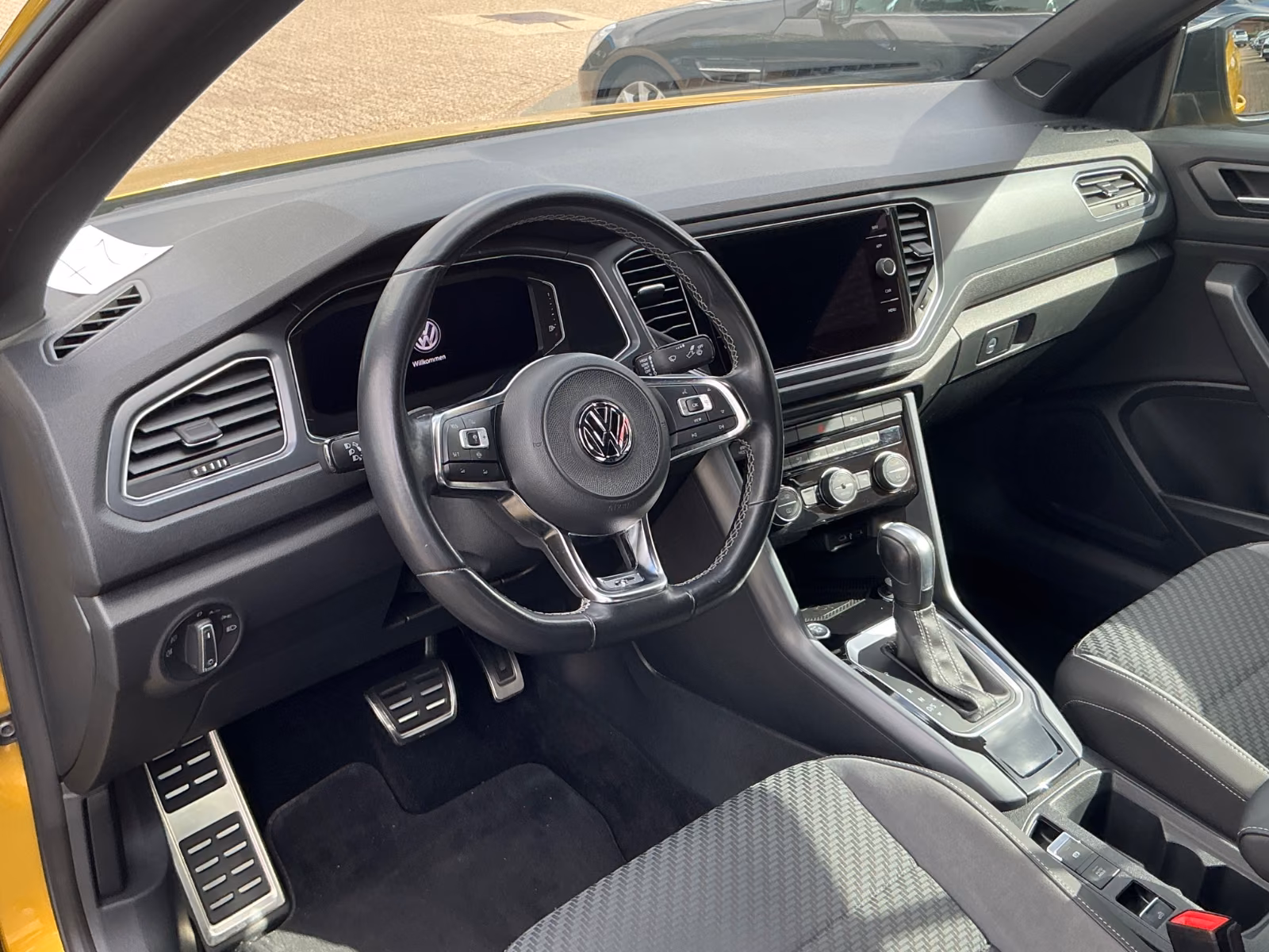 Volkswagen T-Roc Cabriolet R-Line DSG Carplay Navi Kamera, миниатюра 10