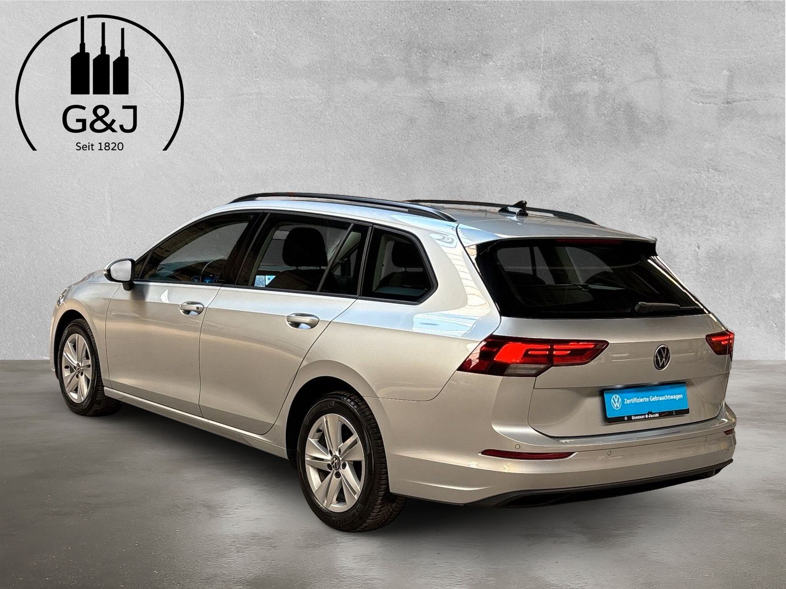 Fahrzeugabbildung Volkswagen Golf Variant 1.5 eTSI Life DSG AppConnect
