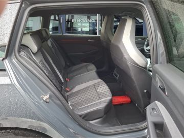 Volkswagen Golf R-Line 1.5 TSI °LED°ACC°Navi°SHZ°PDC°