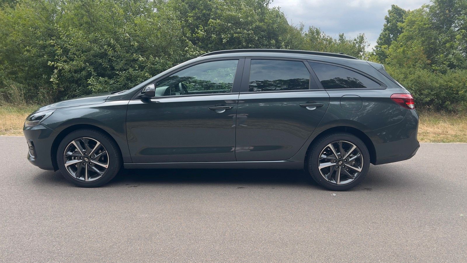 Fahrzeugabbildung Hyundai i30 1.0 T-GDI Advantage *Plus-Pkt*Navi*RFKamera*