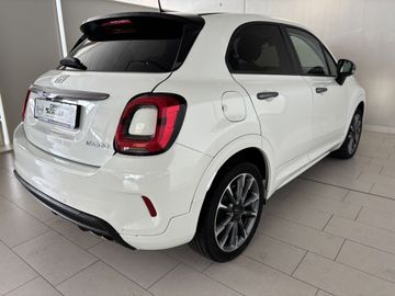 Fotografie des Fiat 500X 1.5 GSE Hybrid AT Sport LED Kamera