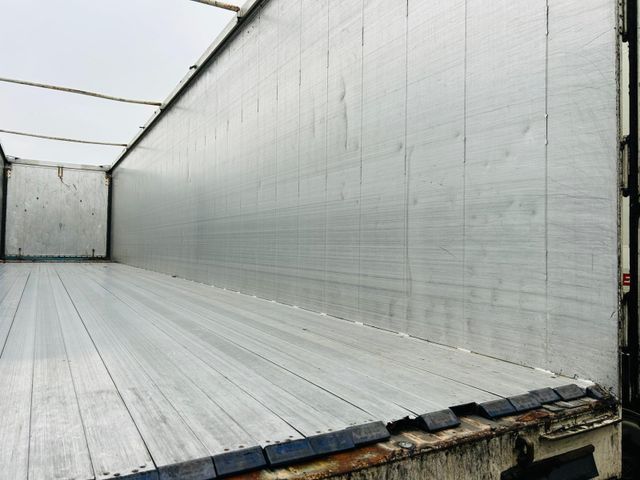 Fahrzeugabbildung Reisch Schubboden 92m³ 1+3 Achse liftbar TÜV Neu