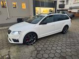 Skoda Octavia RS DSG 2.0TDI*1.Hand*8xAlu*super Zustand - Skoda Octavia: Super