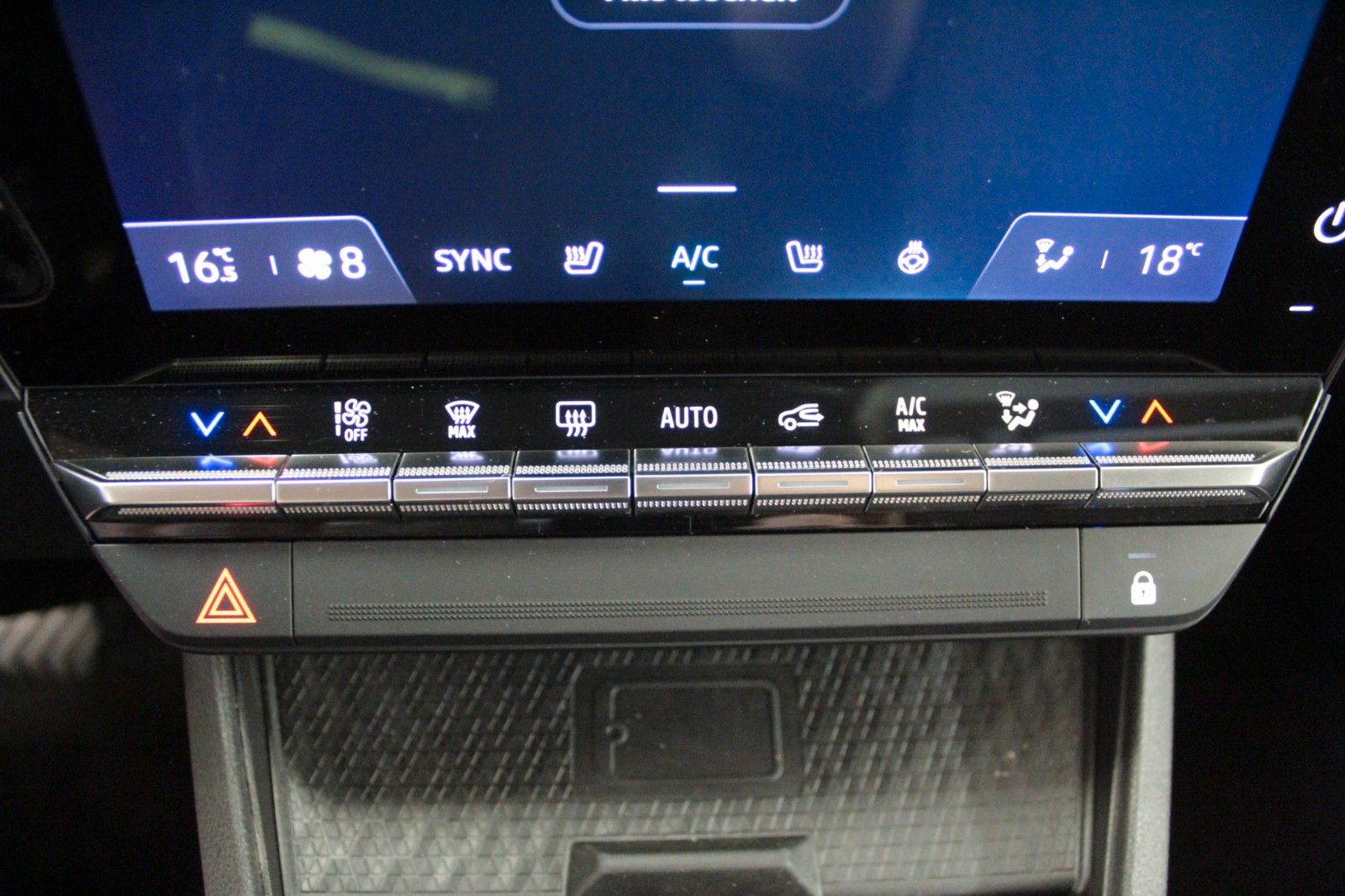 Fahrzeugabbildung Renault Megane E-Tech Electric Equilibre  boost charge