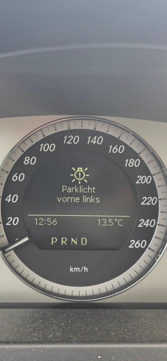 Mercedes-Benz C320 2009 — photo 8