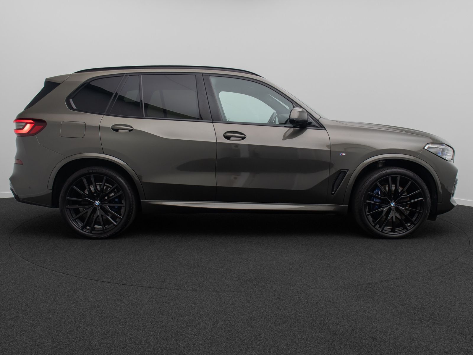 Fahrzeugabbildung BMW X5 xD40d M Sport AHK 360&deg; H/K Panorama Laser 22"