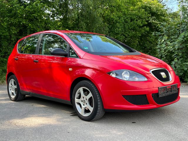 Seat Altea Fresh Klima*AHK*PDC*kein TÜV*ZV*Alufelgen