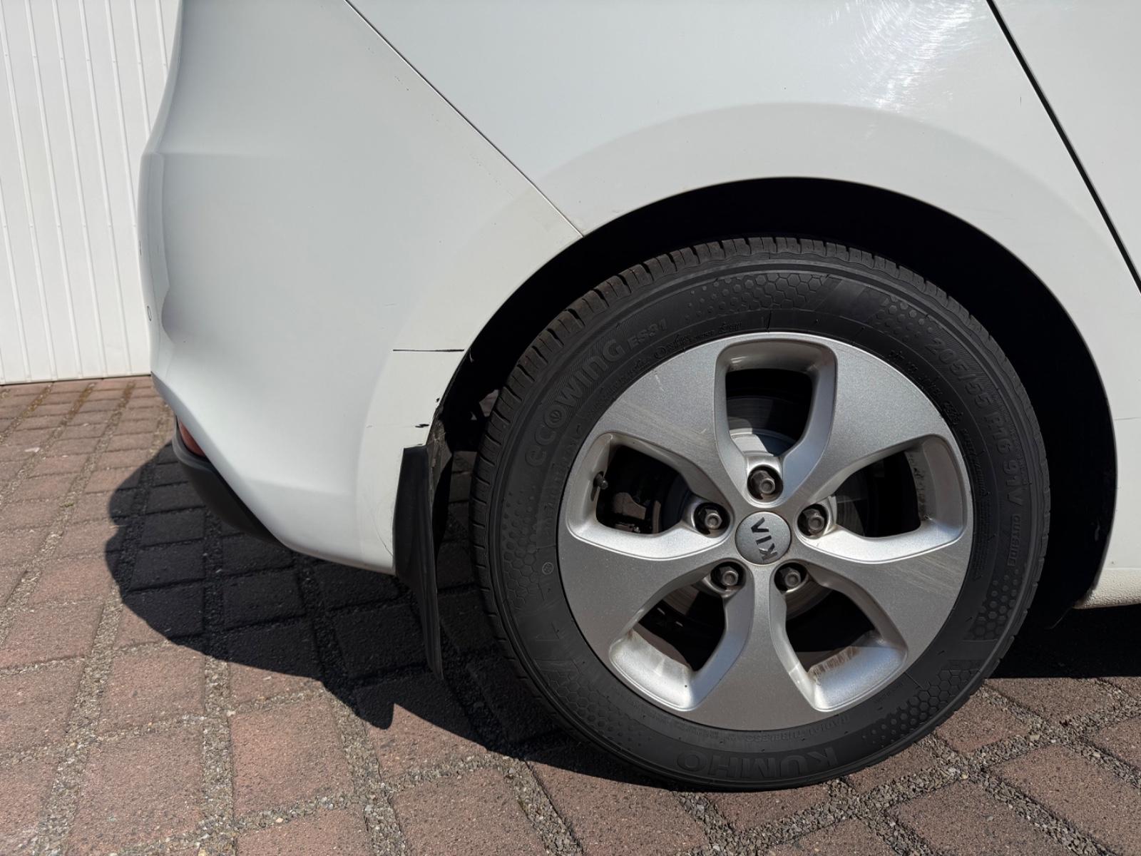 Kia Carens 2014 — photo 6