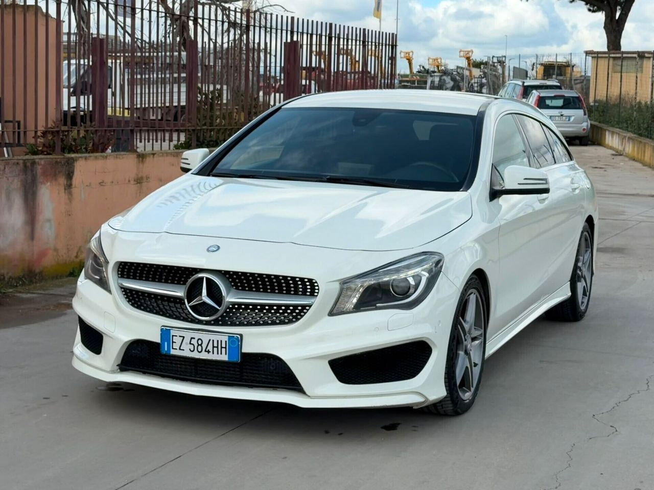 MERCEDES-BENZ CLA 220