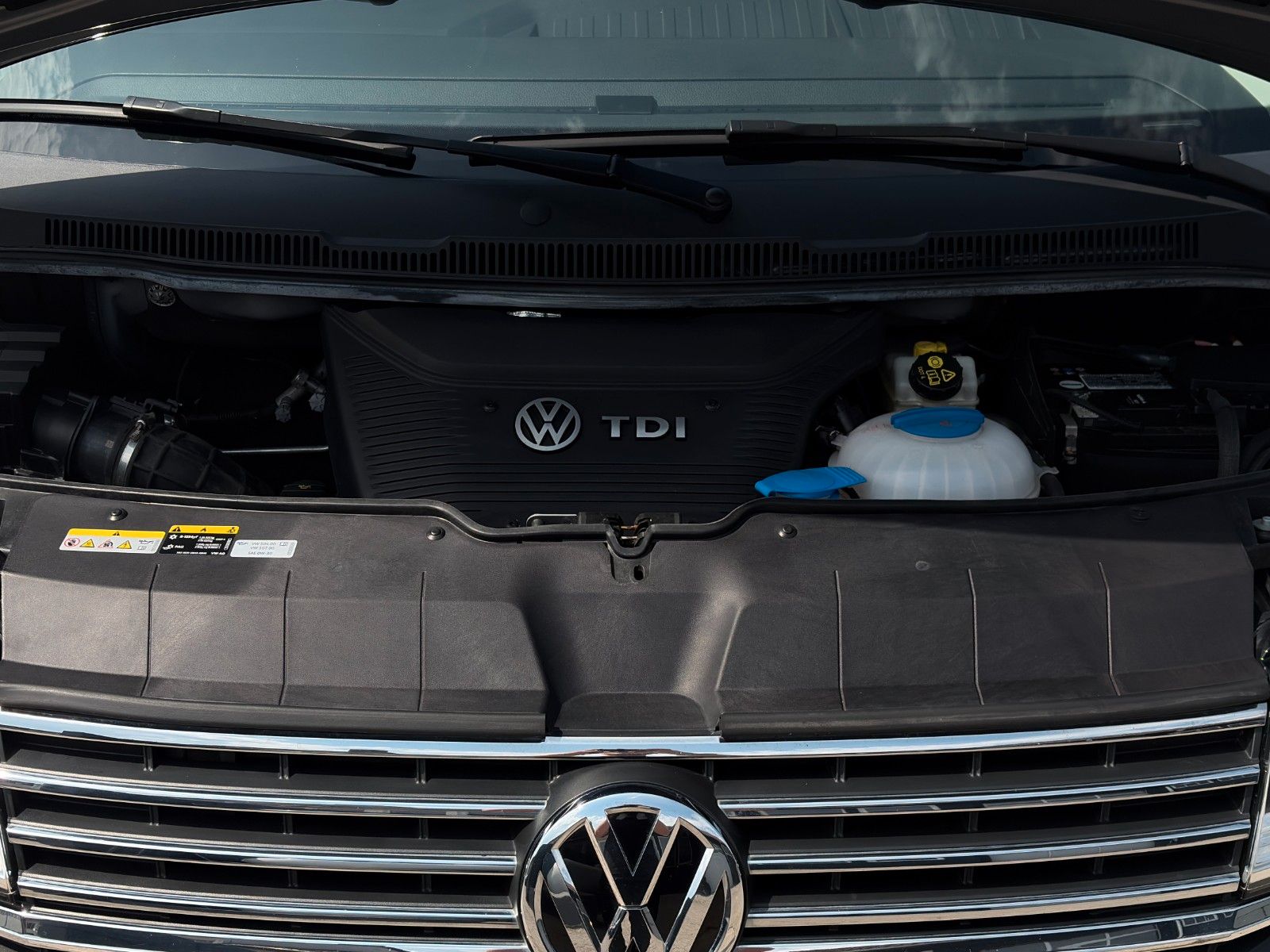 Fahrzeugabbildung Volkswagen T6.1 Multivan Highline Alcan. CAM ACC SHZ 3-Z KL