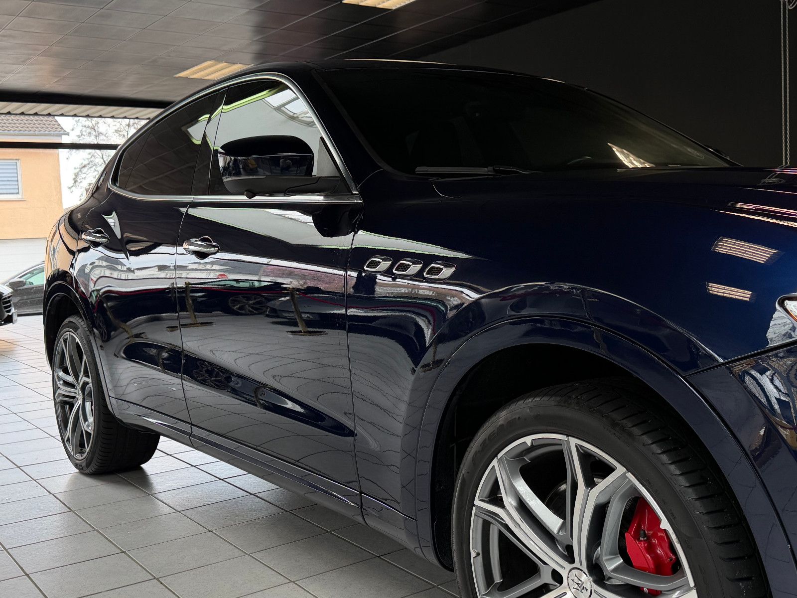 Fahrzeugabbildung Maserati Levante Diesel/GRANSPORT/LED/360°/MEMORY