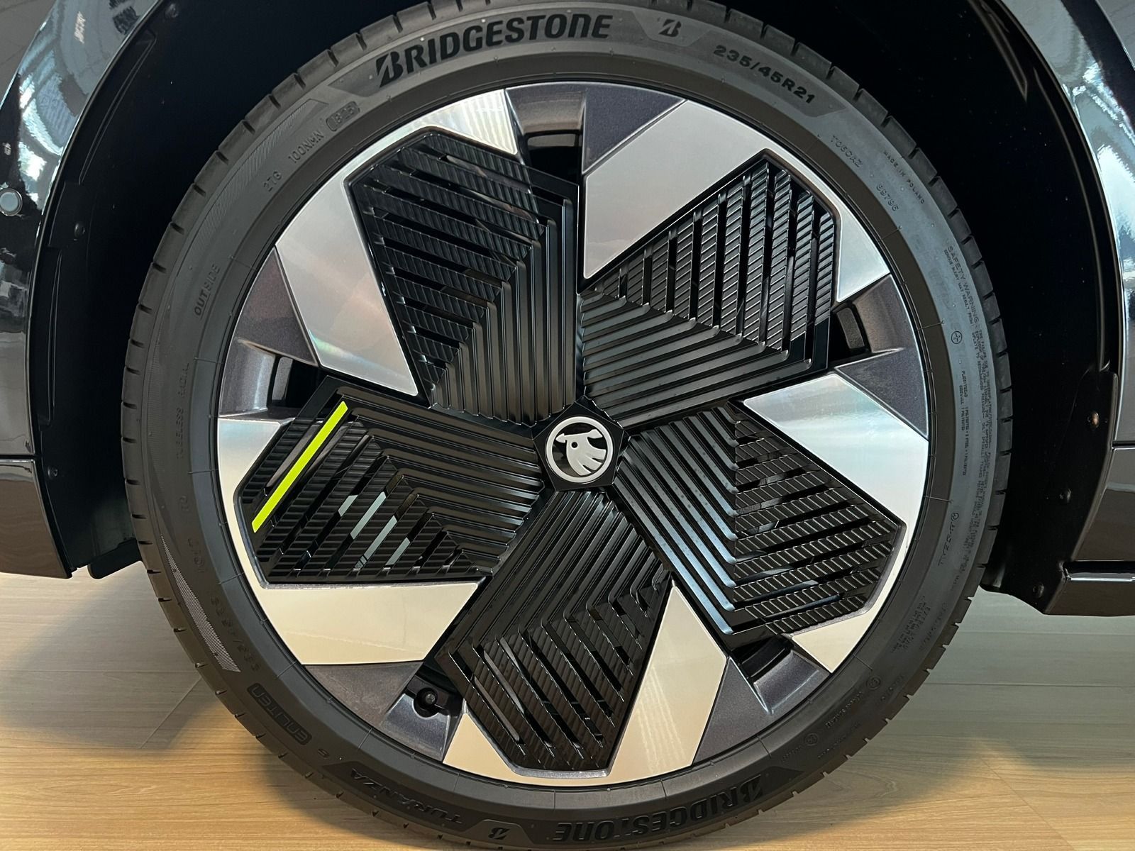 Fahrzeugabbildung SKODA Enyaq Coupé RS360°Cam*Head-Up*AHK*Canton*21Zoll