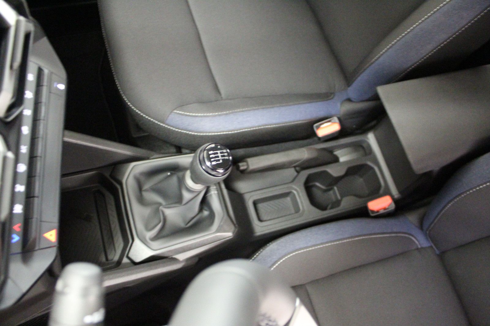 Fahrzeugabbildung Dacia Duster mild hybrid 140 Expression*Winterp.*MY 26