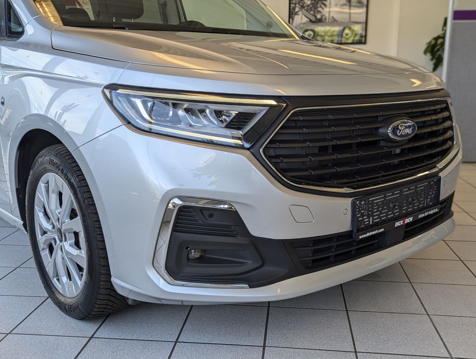 FORD Tourneo Connect L2 Titanium 7-Sitze LED Cam AHK - Image 9