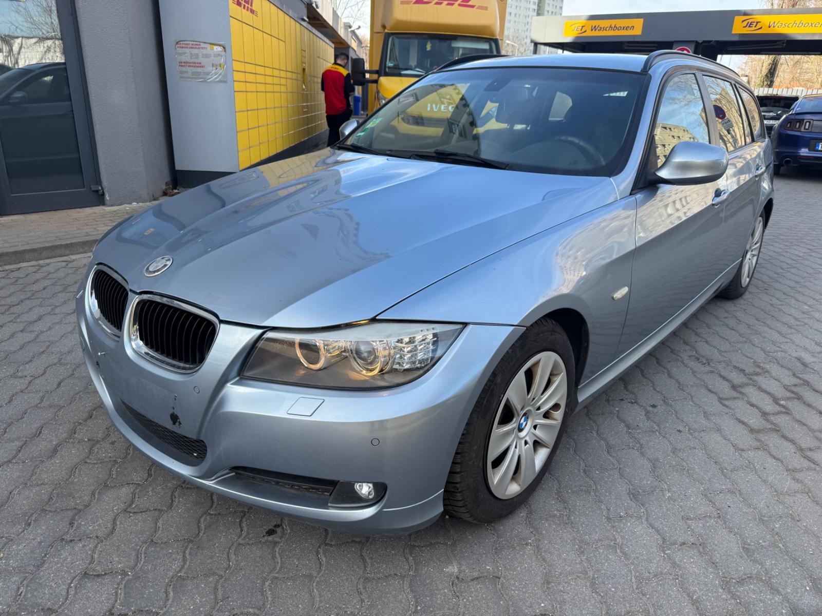 BMW 320i Touring/ Schaltgetriebe/ Navi/ TÜV NEU