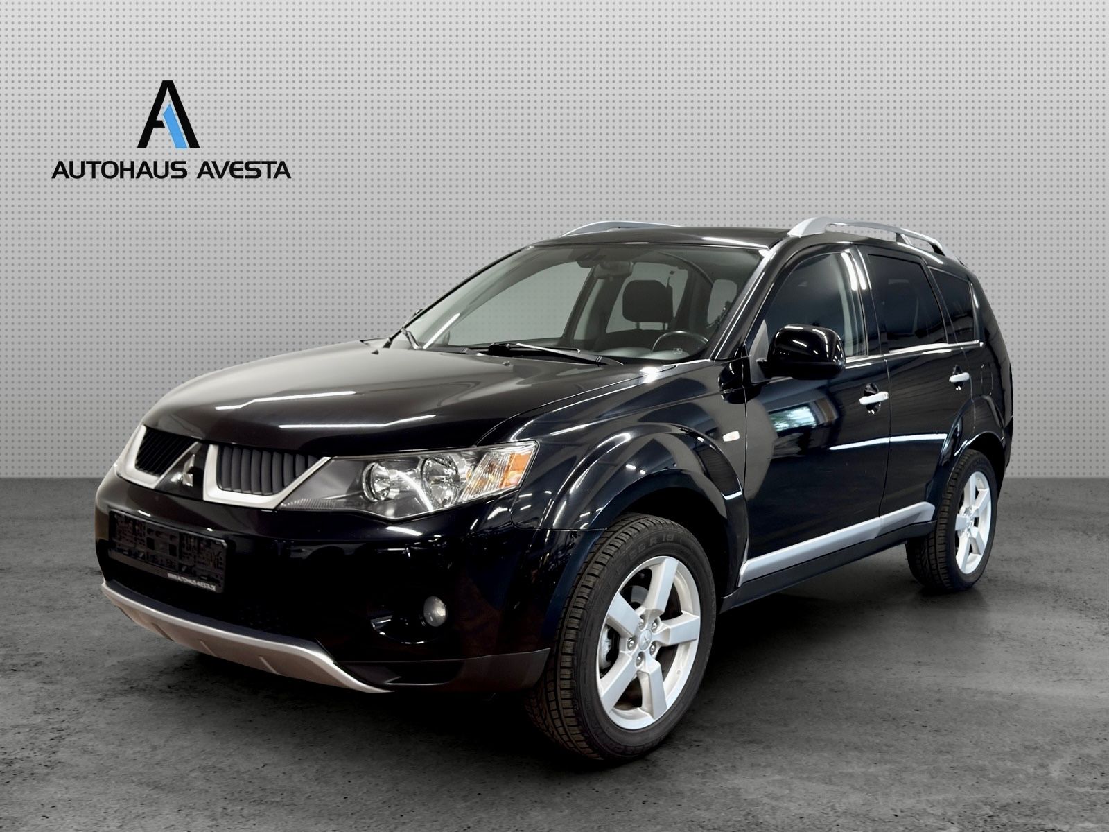 Mitsubishi Outlander 2.4 Intense/7-SITZE/ALU/KLIMA/