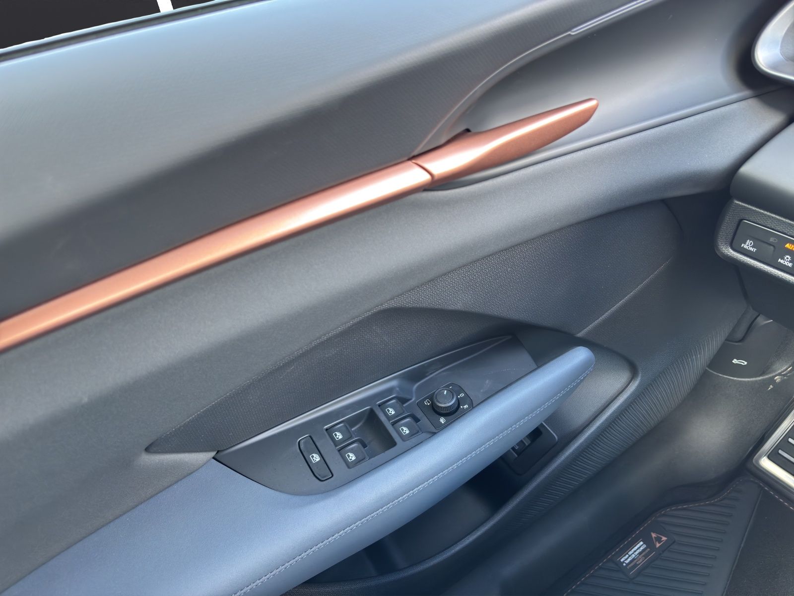 Fahrzeugabbildung CUPRA Terramar 2.0 TSI DSG 4x4 AHZ Matrix LED Pano Key