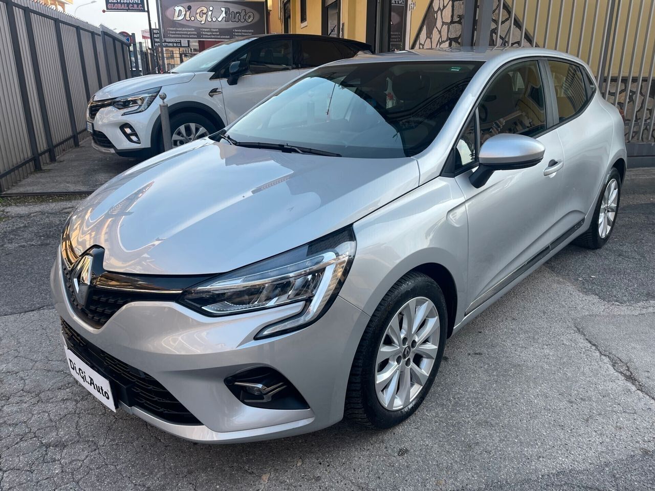 RENAULT Clio