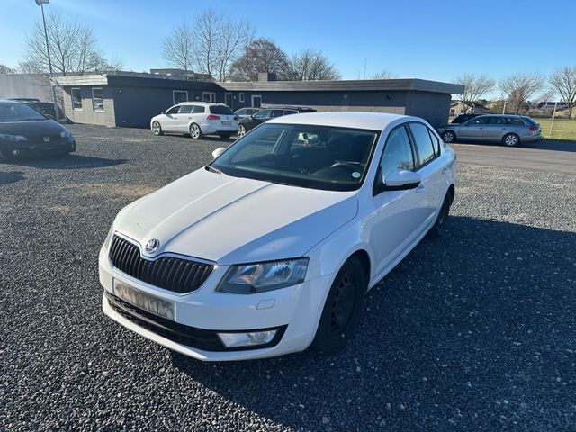 Skoda Octavia Lim. Ambition 2.0 TDI DSG