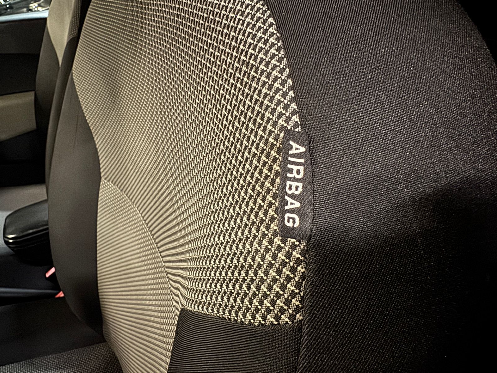 Fahrzeugabbildung Dacia Dokker Express Ambiance 1.6 LPG GAS NAVI AHK SHZ