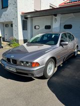 BMW 523i E39 2. Hand Neu TÜV - BMW 523: 523i E39