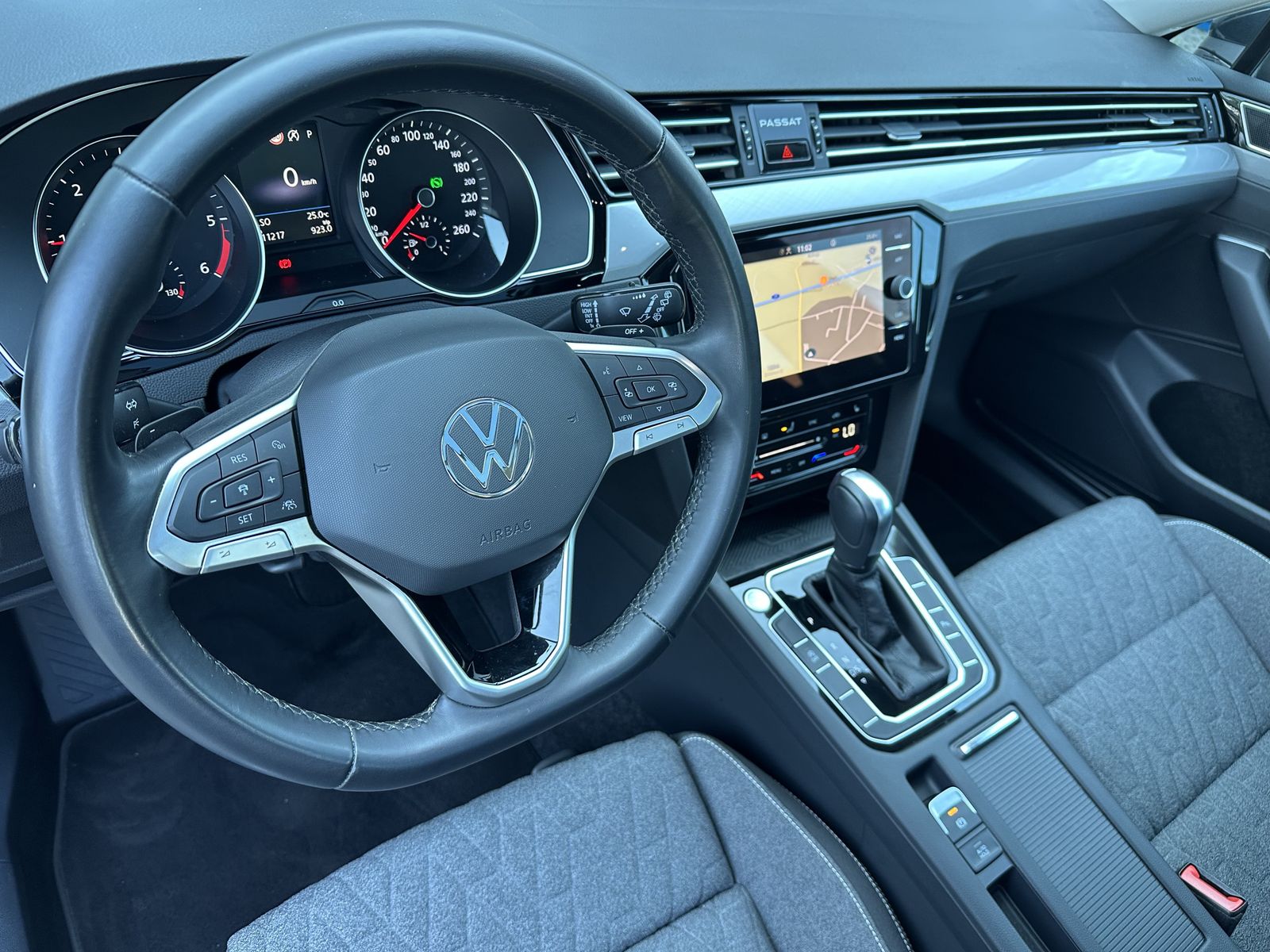 Fahrzeugabbildung Volkswagen Passat Variant 2.0 TDI Business DSG NAV+LED+PANO